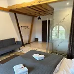 Nocleg ze śniadaniem Stary Folwark 3*